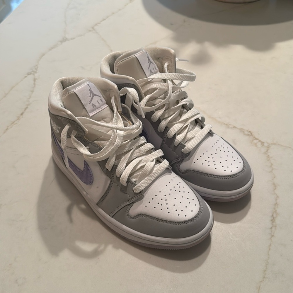 Jordan 1 wolf grey high top women’s 7